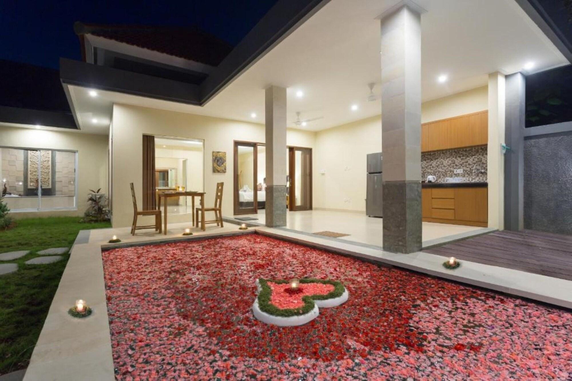 Kubu Petitenget Suite Seminyak Esterno foto